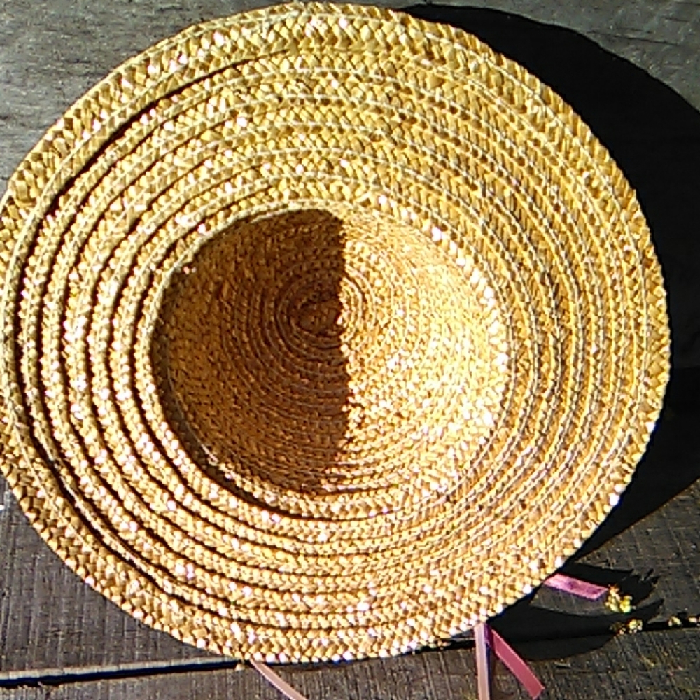 Straw hat decor - Picture 3 of 5